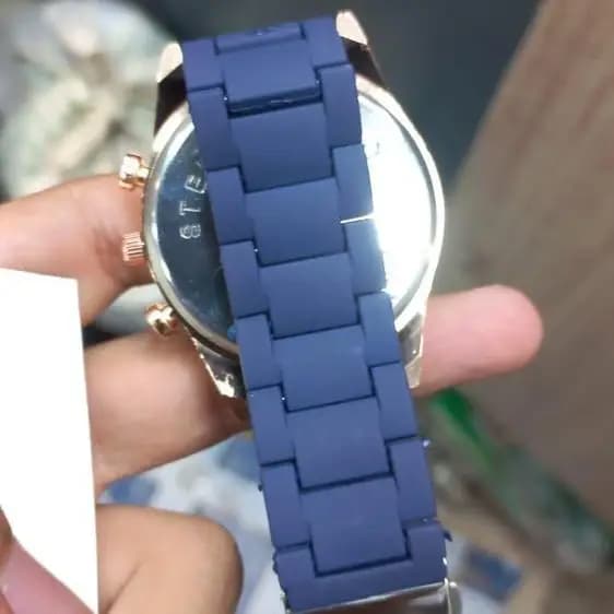 Men's casual analogue watch