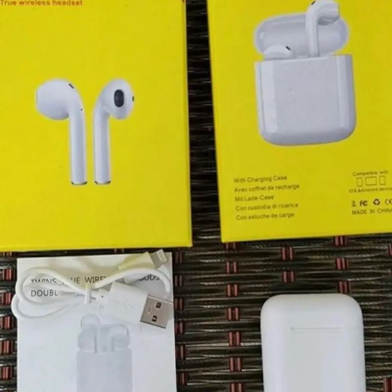 i18 Bluetooth airbuds
